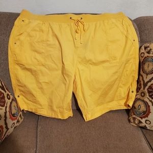 #198 🔥NWT Avenue shorts